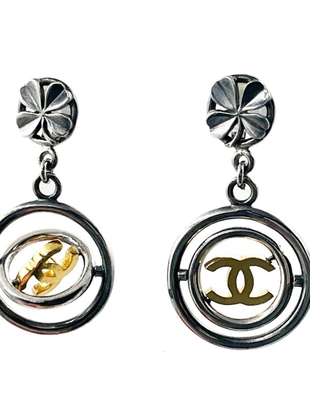 Chanel Vintage Rare Gunmetal Round Clove Gold Spinning CC Clip on Earrings